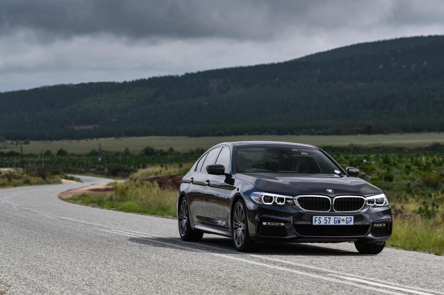  BMW 530i Sedan M Sport 2017 года  (ZA) (фото 5 из 5)